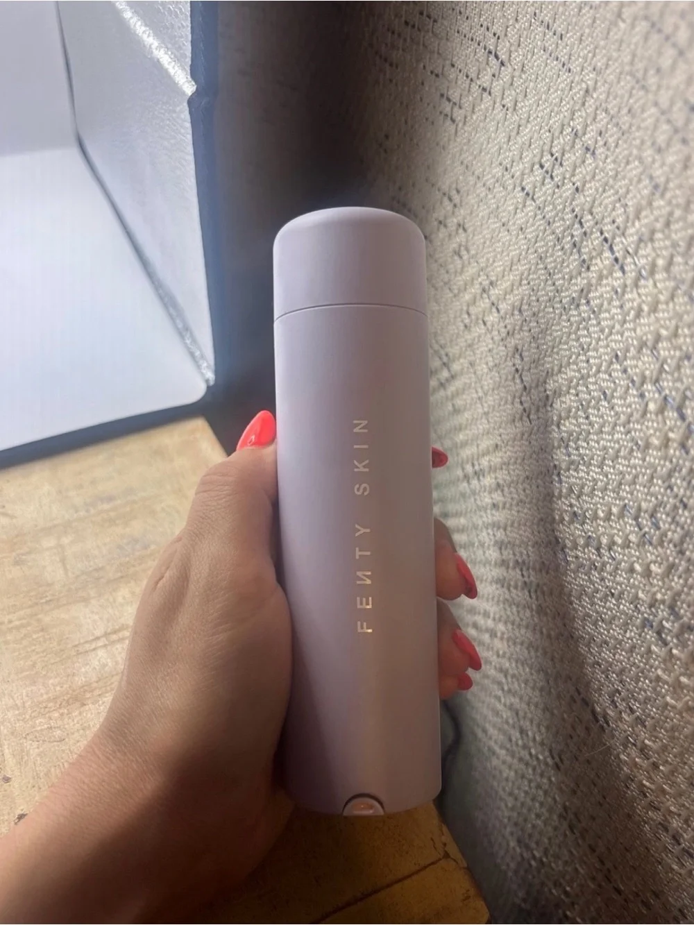 Fenty Beauty Fenty skin sunscreen INVISIBLE MOISTURIZER SPF 30